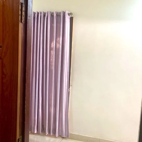 7ft long n 7.5ft wide,18 eyelets in each curtain,pair of long curtains - Picture 4 of 4